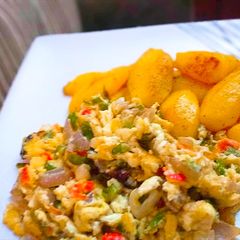 A picture of Baked Potatoes with Egg Veggies.