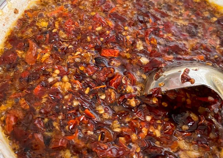 Easiest Way to Make Quick Chinese Chilli Oil