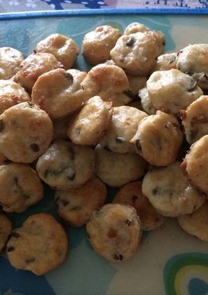 Una foto de Scones de queso, aceituna y panceta