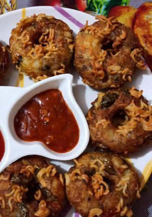 A picture of Crispy Maggi Doughnut.