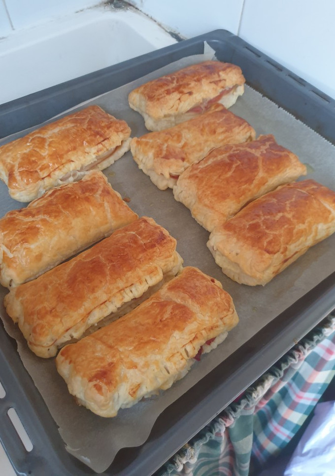 Una foto de Napolitanas de dos jamones