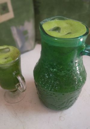 Una foto de Jugo verde para Alsar la defensa