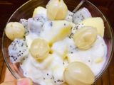 Hoa quả dằm sữa chua