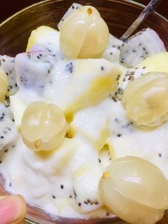 Hình của món Hoa quả dằm sữa chua.