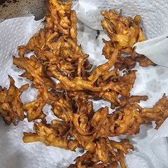 A picture of Onion Pakora.