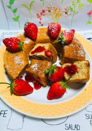 Una foto de Bizcocho de fresas con yogur!!