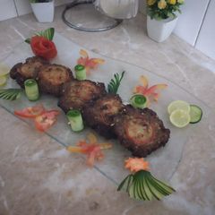 A picture of Grill pan Chapli kabab.