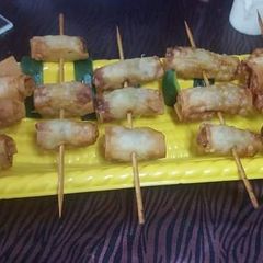 A picture of Green chutney small roll.