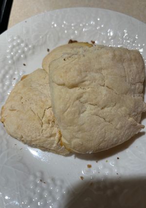 A picture of Biscuits.