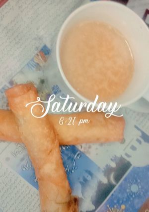 A picture of Frozen spring rolls.