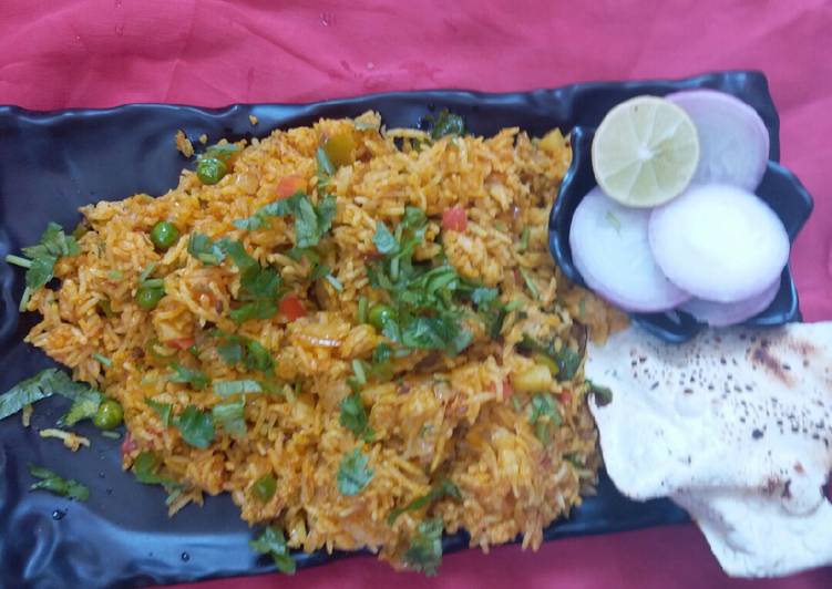 Pav bhaji biryani