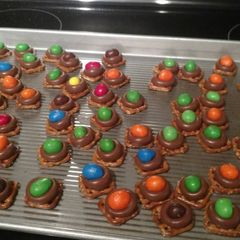 A picture of Chocolate​ pretzel peanut bites.
