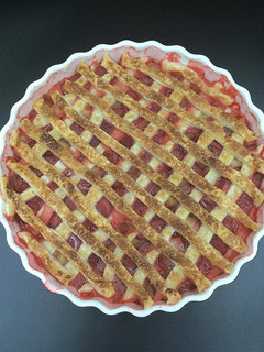 Erdbeer-Rhabarber-Pie Rezepthauptbild