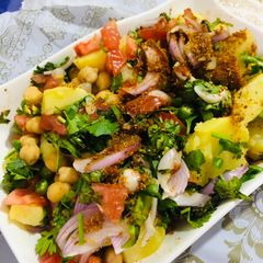 Thaile wala chana chat/ ammi ki recipe A picture of Thaile wala chana chat/ ammi ki recipe.
