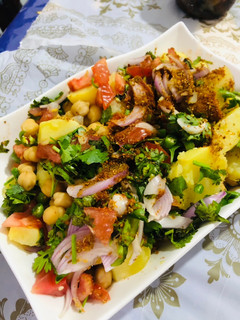 A picture of Thaile wala chana chat/ ammi ki recipe.