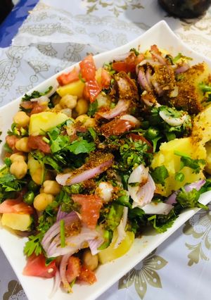 A picture of Thaile wala chana chat/ ammi ki recipe.