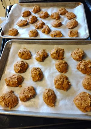 A picture of Pumpkin Spice Cake Cookies.