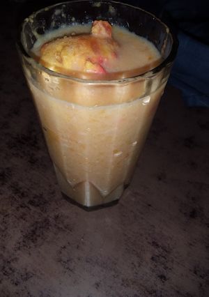A picture of Papaya milkshake.