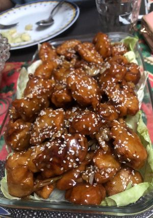 A picture of Orange Chicken.