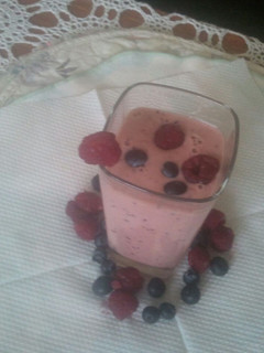 A picture of Blueberry and raspberry smoothie.