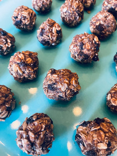 A picture of Chocolate peanut butter protein balls.