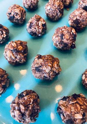 A picture of Chocolate peanut butter protein balls.