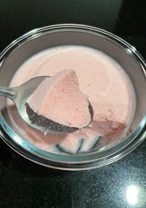 Una foto de Mousse de fresa con yogurt