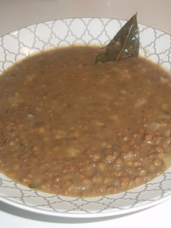 Una foto de Lentejas guisadas con majao