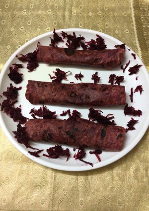 A picture of Beetroot Paratha.