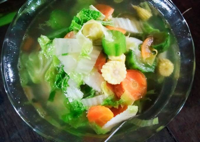 Resep Sup sayuran bening Yang Bisa Manjain Lidah