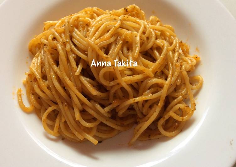 Spaghetti pesto-bolognese