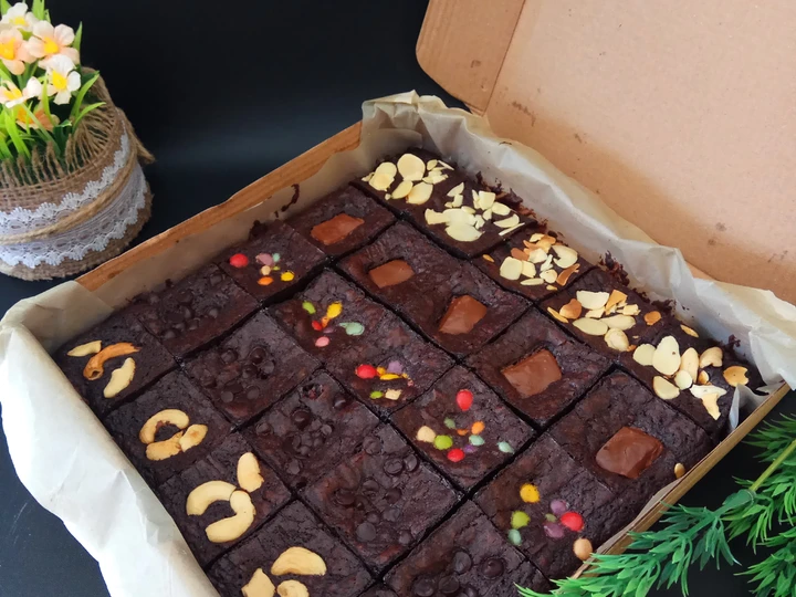 Langkah Gampang Membikin Resep Brownies Shiny Crust yang Uenak Anti Ribet, Lezat Sekali