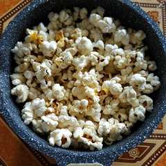 A picture of Pop Corn Instant.