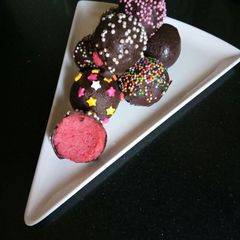 A picture of Cake Bites.