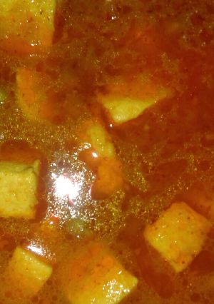 A picture of Mattar paneer.