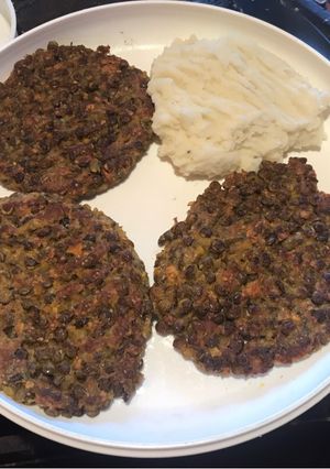 Una foto de Hamburguesa de lentejas y verduras