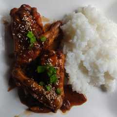 Una foto de Pollo Teriyaki con Arroz Blanco