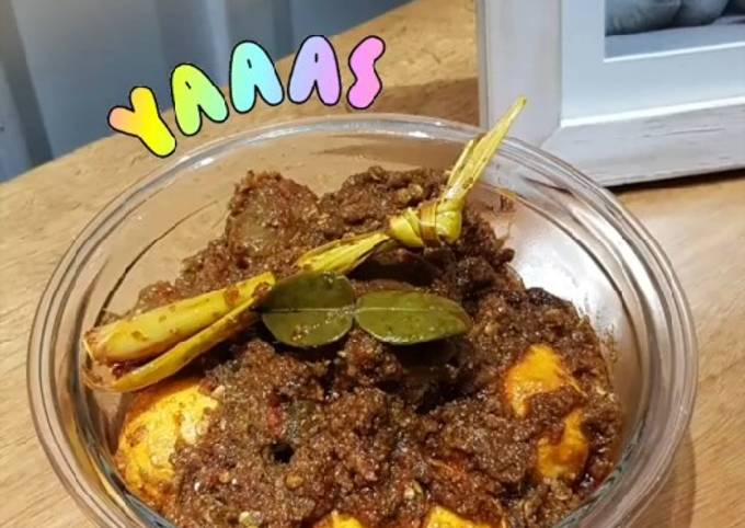 Rendang Sapi dan Telur