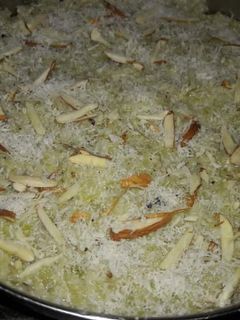 लौकी का हलवा (Lauki ka halwa recipe in Hindi) रेसिपी मुख्य फोटो