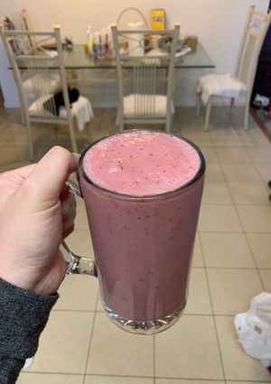 Hình của món Sinh tố dâu chuối (strawberry and banana smoothie) / Healthy.