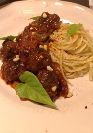 A picture of Vodka meatballs Spagetti.