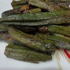 A picture of Stuffed bhindi.
