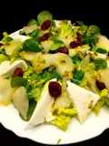 Ensalada con queso fresco de cabra y pera