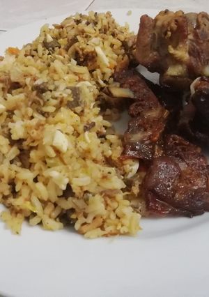 Una foto de Cabro asado con pepitoria