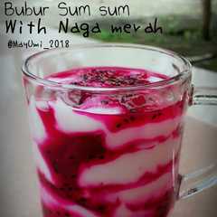 A picture of Bubur Sumsum with Naga merah.