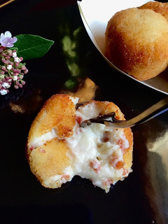 Una foto de Croquetas de jamón ibérico