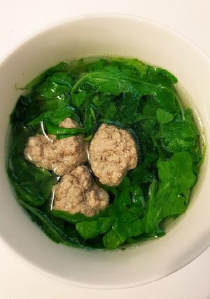 Hình của món Canh Rucola Thịt Viên.