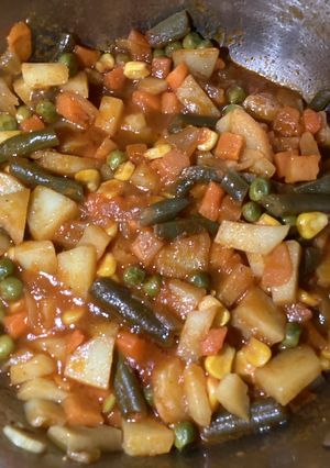 صورة لوصفة ايدام بالخضار🥔🌽🥕🌶️