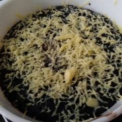 A picture of 2 ingredient oreo cake.