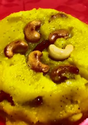 A picture of Pineapple Sheera/Kesari.